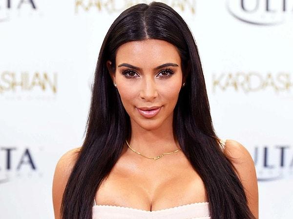 Kim Kardashian'ın hastalığını paylaşması ise "demek ki her şey mükemmel değilmiş" dedirtti.
