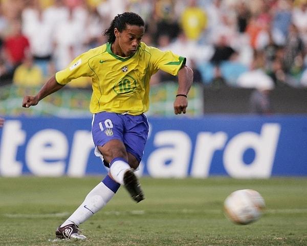 Brezilya adına Ronaldinho ve Kaka…