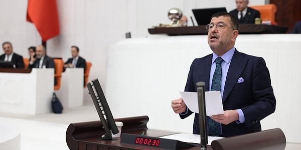 CHP kurmaylarından Malatya Milletvekili Veli Ağbaba, CHP'nin yerel seçimler için yeniden aday gösterdiği Hatay Büyükşehir Belediye Başkanı Lütfü Savaş'a yönelik tepkilerle ilgili Halk TV'de İsmail Küçükkaya'ya açıklamalarda bulundu.