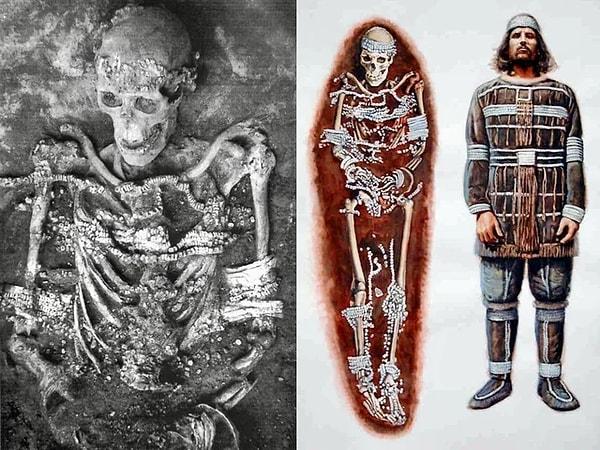 1. 1960'larda Rusya'da bulunan, vücudu mamut fildişinden yapılmış 3000 boncuk, 12 delikli tilki köpeği ve 25 mamut fildişlerinden yapılmış kol bantları ve kırmızı hardal pigmentiyle kaplı yetişkin bir erkeğin 30.500 yıllık iskeleti.