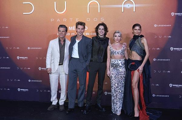 Josh Brolin, Austin Butler, Timothee Chalamet, Florence Pugh ve Zendaya 'Dune' filminin tanıtım galasında poz verdi.