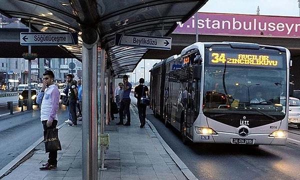 Mecidiyeköy istikametine giden bir otobüs şoförü, bir yolcunun kart basmamasına uyarıda bulundu. Ancak yolcu, sürücünün uyarılarını dikkate almayarak tepki çekti.