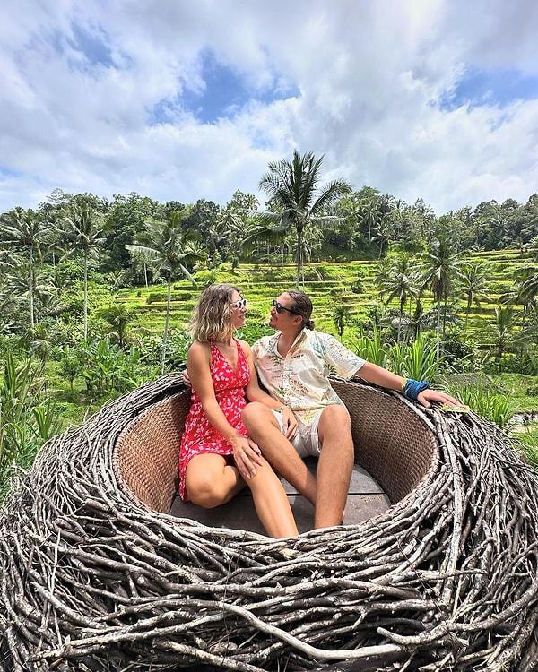 Endonezya’nın Bali Adası’nı gezerek keşfetmek isteyen çift yaşadıklarını "Tahminimce bizi zorla odaya sokup pasaportumuzu alarak bizi tehdit edeceklerdi" diyerek anlattı.