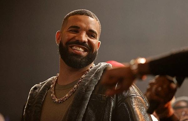 Henüz geçtiğimiz saatlerde konserinde bu ana dair bir açıklama yaptığı söylenen Drake'in sözleri de gündem oldu.