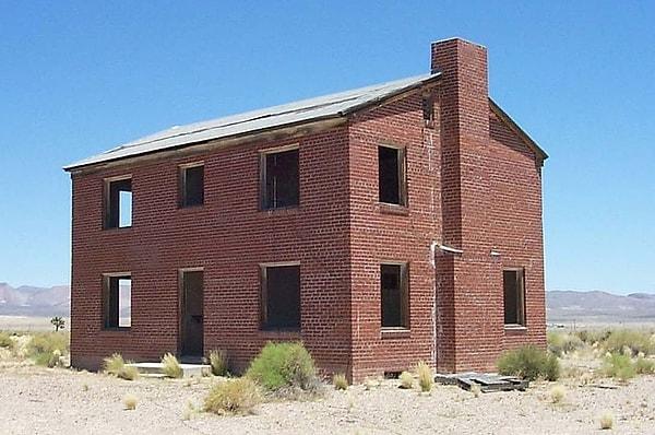 10. Atomik Hayatta Kalma Kasabası, Nevada