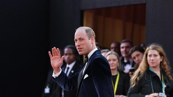Akademi'nin başkanı olan Prens William, törende yalnızdı. Eşi Kate Middleton, yakın zamanda geçirdiği karın ameliyatı nedeniyle törene katılamadı.