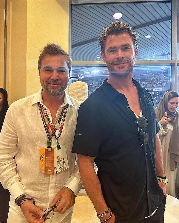 Daha önce Chris Hemsworth ile poz veren ünlü oyuncunun bu fotoğrafı sosyal medya kullanıcılarından nasibini almıştı. 😅
