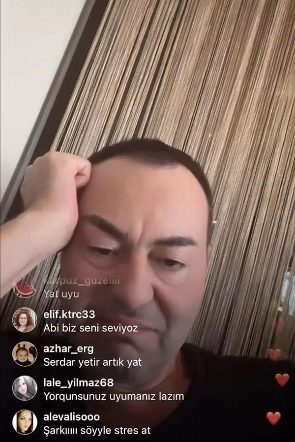 Instagram hesabından yayınlara devam eden Ortaç, en son bir hayranının, Tarkancılar ve Serdarcılar şeklinde iki grup olduğundan bahsederken lafa girip "S*keyim Tarkan'ı" sözlerini kullanmıştı.