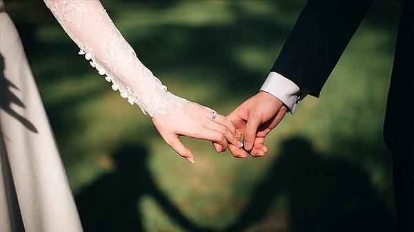 Sevgililer Günü veya sembolik tarihlerde nikah başvuruları sayısı artarken her dört senede bir kez denk gelen ve "artık yıl" olarak anılan 29 Şubat gününe ilgi, diğer günlere oranla oldukça düşük kaldı.