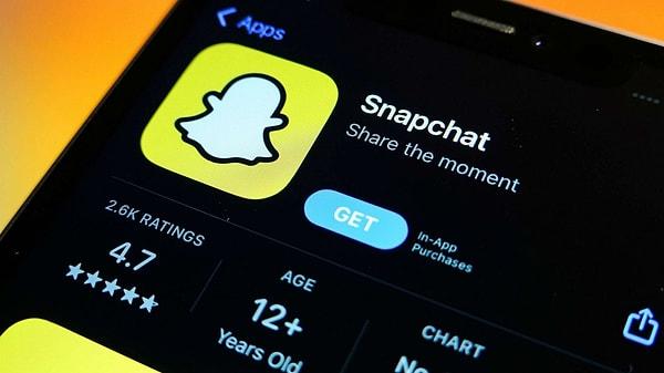 2011 yılında kurulan Snapchat, özellikle genç kullanıcılar arasında popüler olan bir sosyal medya uygulaması.