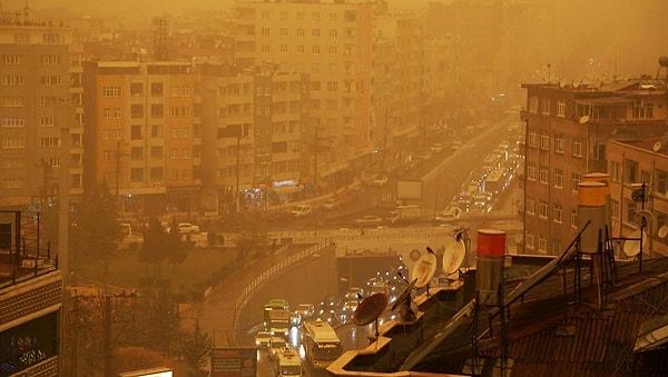 İstanbul, Ankara ve İzmir çevrelerinde toz taşınımına dikkat: Çamur yağacak!