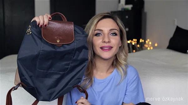 TikTok ve Instagram'da viral olan "Çantamda ne var?" videolarını mutlaka görmüşsünüzdür.