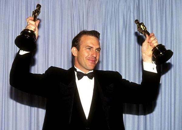 13. Kevin Costner - Oscar: Dances with Wolves (1990) / Altın Ahududu: Robin Hood: Prince of Thieves (1991), Wyatt Earp (1994), The Postman (1997)