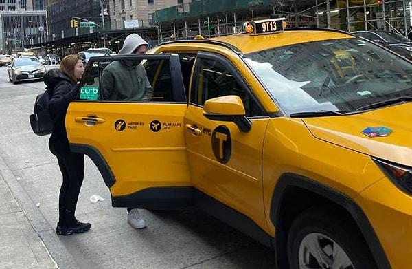 Dün New York'ta taksiye binerken görüntülenen T.C. ve Eylem Tok, rahatlıklarıyla dikkat çekti. Bugün ise Türkiye'nin konuştuğu kazayla ilgili yeni gelişmeler var.