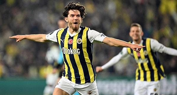 Sezon içerisinde adı sıklıkla transfer dedikoduları ile anılan Fenerbahçe'nin ve Türkiye A Milli Futbol Takımı'nın başarılı futbolcusu Ferdi Kadıoğlu, Hollanda'dan ev satın aldı.