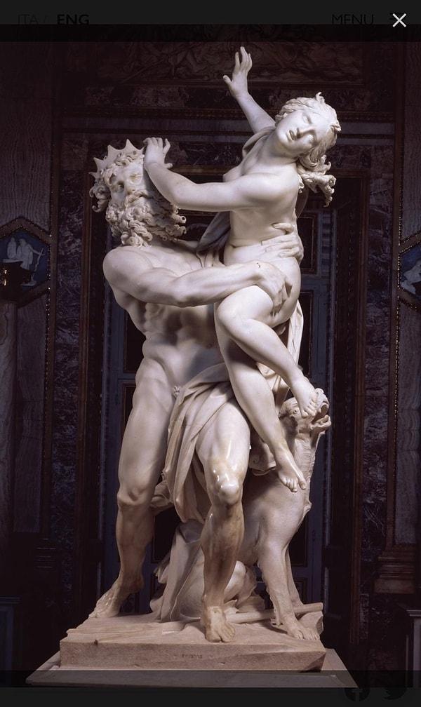Hatta konu daha da ileri boyuta taşınarak barışın sembolü olan fotoğrafa değil, Bernini'nin "Perespone'ye Tecavüz" heykeline benzetilmeye başlanmış.