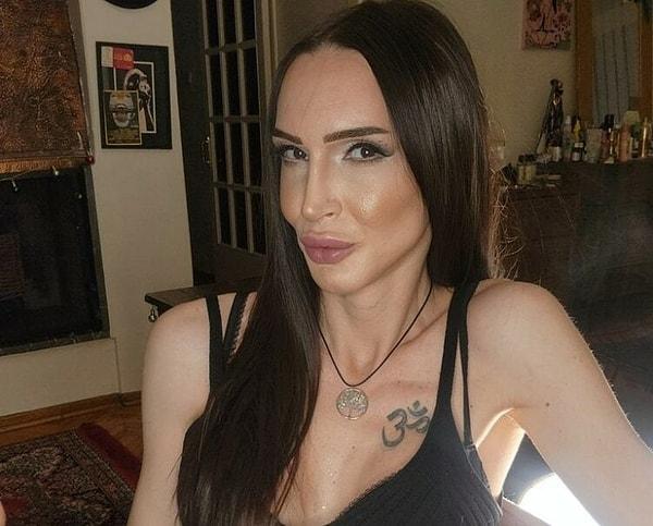 Şimdi ise yeni bir konu sosyal medyada alevlendi. Trans kadınlar regl olduklarını ve biyolojik kadınlar gibi ağrı çektiklerini iddia edince ortalık coştu.