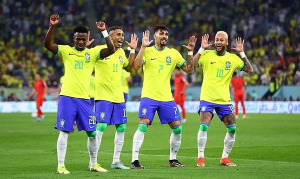 Liglere verilen milli arada Brezilya, yarın hazırlık maçında İspanya'ya konuk olacak. Dev maç öncesindeki basın toplantısına Sambacılar'dan Vinicius katıldı.