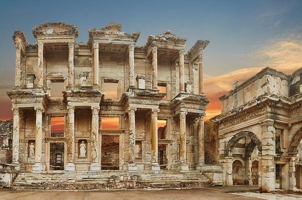 9. Efes Antik Kenti