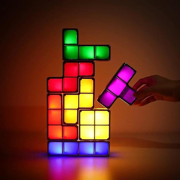 4. Tetris tutkunu çocukların bayılacağı bir gece lambası.
