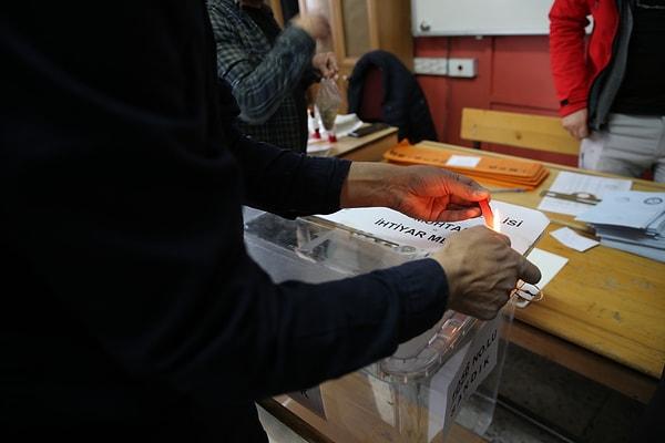 31 Mart 2024 Mahalli İdareler Genel Seçimleri için oy verme işlemi başladı. Kayıtlı 61 milyon 441 bin 882 seçmenin bulunduğu seçim için Türkiye genelinde 206 binden fazla sandık kurulacak.