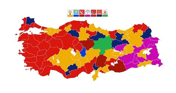 31 Mart 2024 yerel seçim sonuçları tüm Türkiye'de heyecanla takip edildi. CHP sandıklardan birinci çıkarken, 22 yıldır iktidarda olan AKP yenilgiye uğrayarak ikinci, Yeniden Refah Partisi yükselişe geçerek üçüncü oldu. İYİ Parti ise bu yerel seçimde resmen bir hezimet yaşadı.