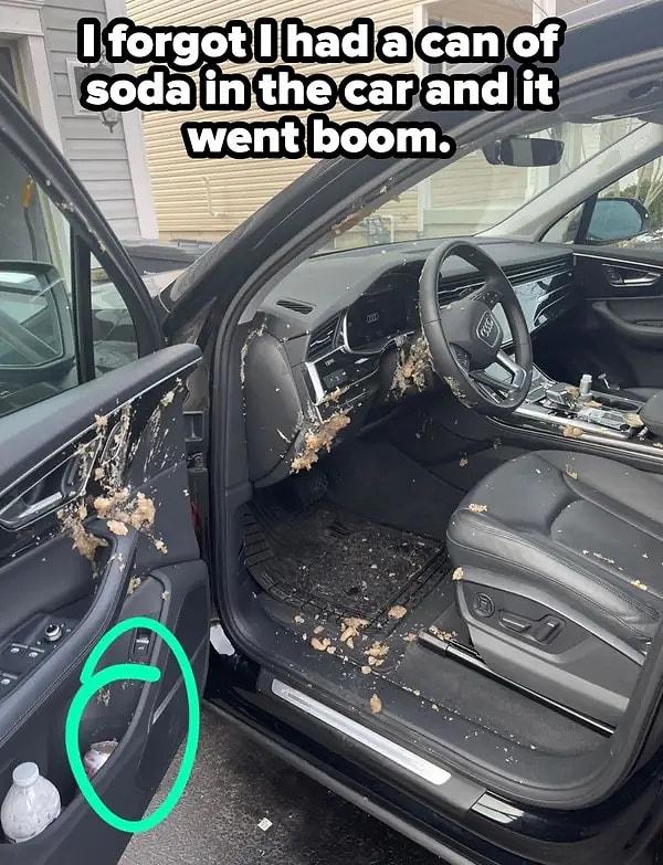 6. @courtroombrown15 adlı kullanıcı arabasında bıraktığı gazlı içeceği unutmuş... Ertesi gün arabasına döndüğünde ise patlayıp bütün arabaya saçılmış yapışkanlarla karşılaşmış! Arabanın yapışıklığını düşünmek bile istemiyoruz 😲