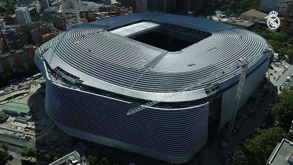 İç ve dış tasarımında büyük değişikliğe gidilen stadyumun artık çatısının kapanabileceği ifade edilmişti.