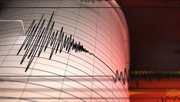 Sabah 05.23’te ve yerin 5 kilometre derinliğinde yaşanan 4.5 büyüklüğünde deprem sonrasında 3.8 ve 3.9 büyüklüğünde iki deprem daha meydana geldi.