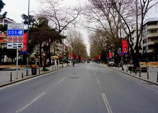 İstanbul'un en işlek ve en popüler yerlerinden biri olan Bağdat Caddesi, hiç beklenmedik bir konuyla gündem oldu.
