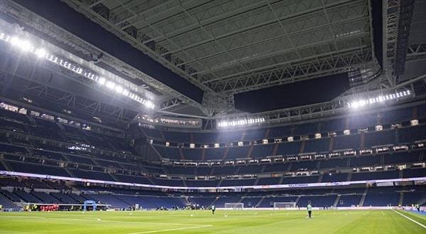 Yenileme çalışmalarının sonlanması ile Avrupa'nın en dikkat çekici stadyumlarından biri haline gelen Santiago Bernabeu için Real Madrid'in kasasından çıkan miktarı, İspanya basınından AS hesapladı.