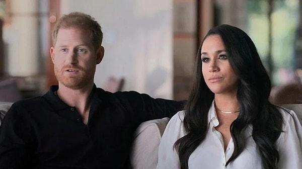 2020'de İngiltere'deki kraliyet görevlerini bırakarak ABD'ye taşınan Prens Harry ve Meghan Markle çifti her ne kadar kraliyet ailesinden ayrılmış olsa da gündemde kalmaya devam ediyor.