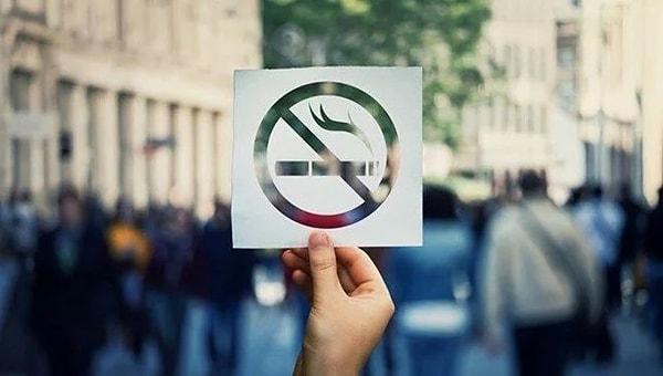 Ancak yasa sigara içmeyi değil, sigara ürünlerinin satışını yasaklıyor. Yürürlüğe gireceği tarih ise 2027.