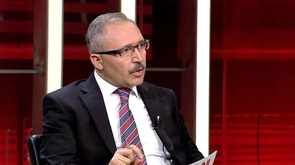 Hürriyet Gazetesi'nin köşe yazarı Abdulkadir Selvi, bugünkü köşe yazısında oldukça dikkat çeken ifadeler kullandı. Erdoğan’ın ‘seçim yenilgilerini seçim zaferlerine dönüştürmeyi başaran bir lider’ olduğunu söyleyen Selvi şu ifadeleri kullandı: 👇