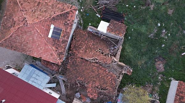 Depremin merkez üssü olan Sulusaray ilçesi dron ile havadan görüntülendi.