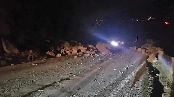 Olay, Saat 19.30 sıralarında Gaziosmanpaşa'da Yıldıztabya Mahallesi Bahadır Sokak’ta bulunan alanda toprak kayması meydana geldi.