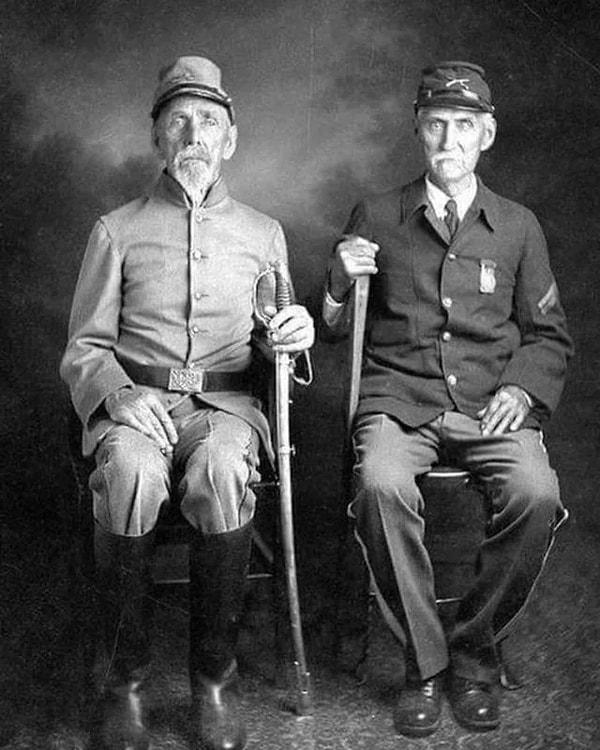 6. Amerika'nın Sivil Savaşı'nda farklı taraflarda savaşan iki kardeş.