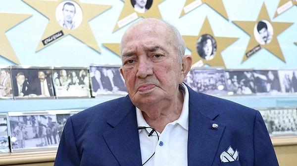 Solunum yolu rahatsızlığı nedeniyle hastanede tedavi gören isim 88 yıllık sanat dolu hayatına gözlerini yumarak Türk halkını ve geride bıraktığı ailesini yasa boğmuştu.