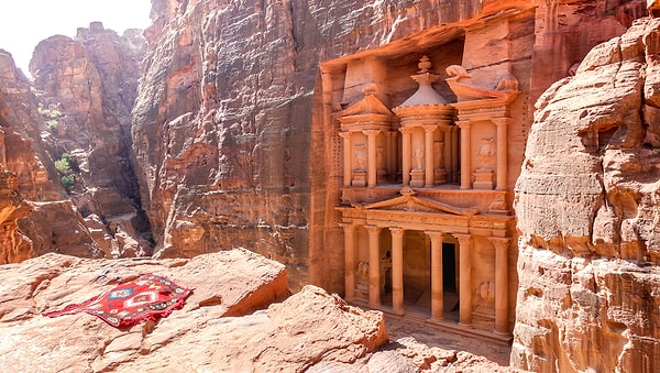 10. Petra