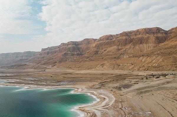 Ölü Deniz gezegendeki en tuzlu ikinci göldür ve Etiyopya'da bulunan Gaet'ale Göleti'ni tuzluluk açısından Ölü Denizi geride bırakmaktadır.