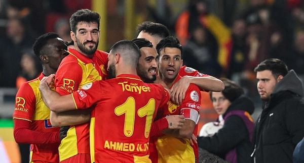 Trendyol 1. Lig'in 32. haftasında Gençlerbirliği'ni konuk eden Göztepe, rakibini mağlup ettiği takdirde Eyüpspor'un ardından Süper Lig'e yükselmeyi garantileyen ikinci takım olacak.