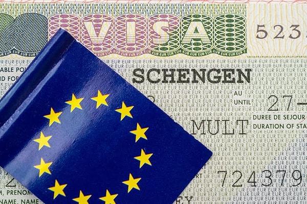 AB ülkelerine gitmek için alınması gereken Schengen vizesi için yüzde 20'ye yaklaşan ret oranı ile Türkiye, Avrupa'dan tarih boyunca en fazla ret yediği dönemi yaşıyor.