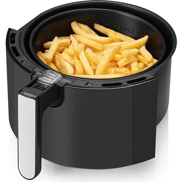 12. Küçük aileler ya da tek başına yaşayan anneler için kurtarıcı bir ürün: Arzum Air Fryer sıcak hava fritözü.