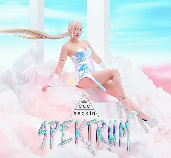 Müzik sektörüne Spektrum isimli albümü ile yeniden giriş yapan Ece Seçkin'in yeni albümü tüm müzik marketlerinde satışa çıktı!