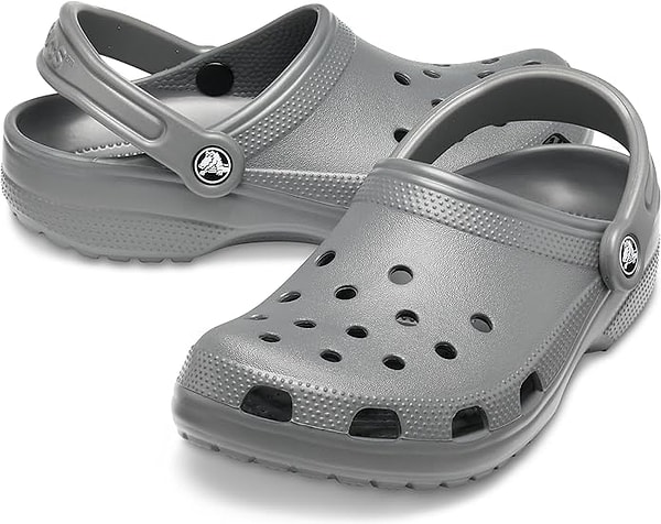 12. Crocs Classic Unisex Terlik