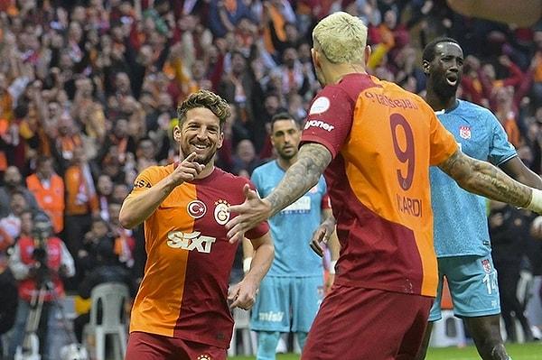 Trendyol Süper Lig’in 35. haftasında lider Galatasaray, Rams Park’ta Sivasspor'u konuk etti. Sarı-kırmızılılar, oldukça zorlu geçmesi beklenen mücadelen rahat bir galibiyet çıkarttı. Okan Buruk ve öğrencileri, 3 puanı 6 gole aldı.