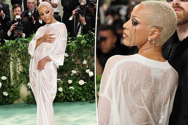Rapper Doja Cat, who attracts all the attention with her diverse outfits, was a big topic of curiosity at the Met Gala, the most glamorous fashion event of the year.