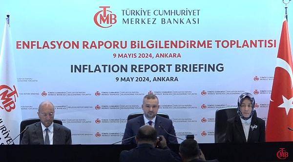 TCMB Başkanı Fatih Karahan, 2024 yılı ikinci enflasyon raporu sunumunu yaparken, toplantıda TCMB Başkan Yardımcıları Prof. Dr. Hatice Karahan ve Dr. Cevdet Akçay da sorulara cevap verdi.