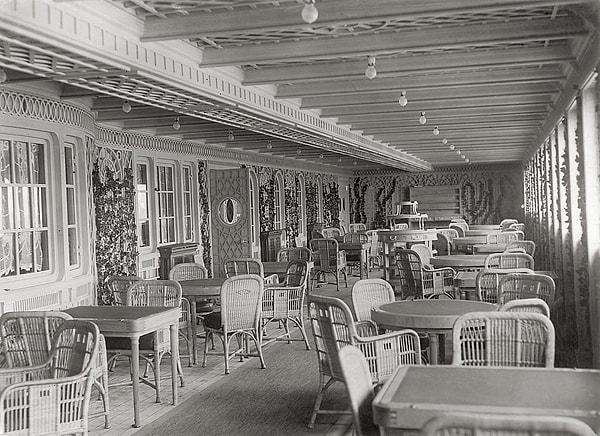 5. 'Parizyen' stiliyle dekore edilen en lüks kafe ise bu şekilde dizayn edilmişti.