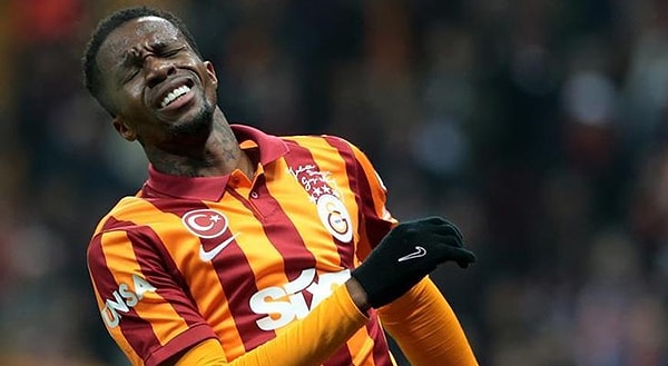 Irkçılığın hedefi bu kez Galatasaray'ın yıldız futbolcusu Wilfried Zaha oldu.